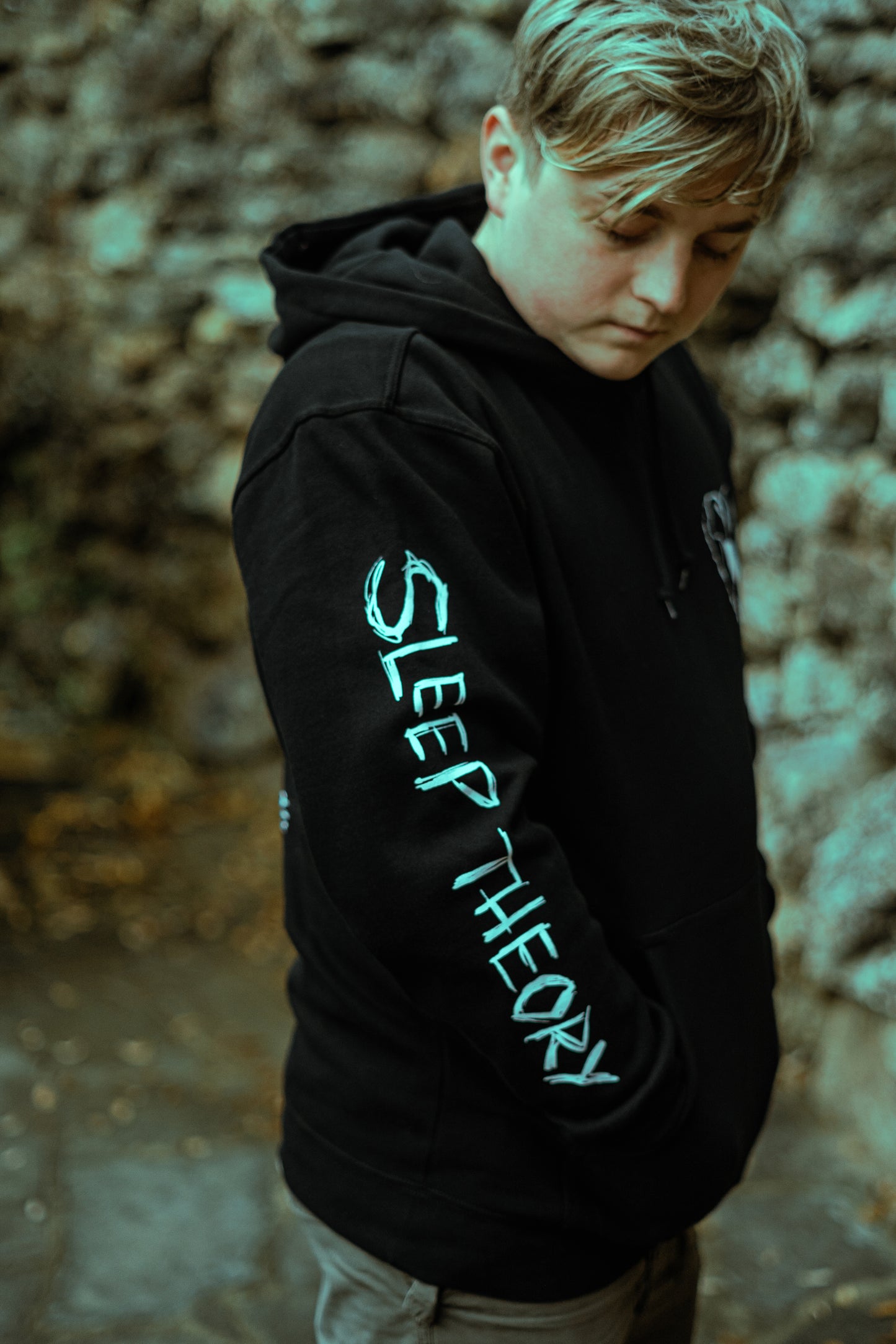 Paper Hearts Pullover Hoodie (Black)